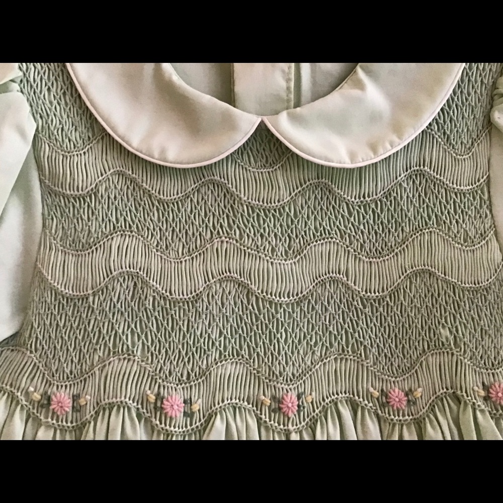 Beautiful girls dress - Picture 2 of 5